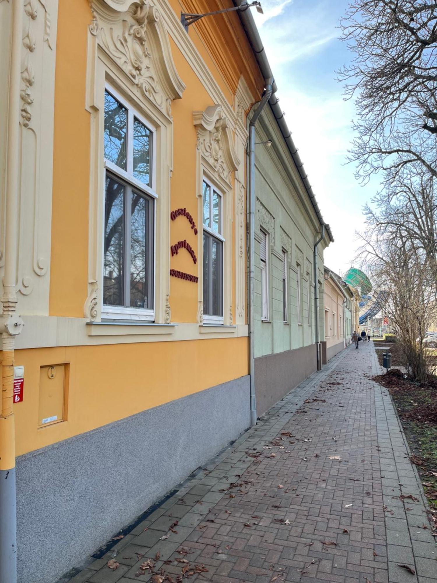 Gesztenye Apartman Makó 외부 사진