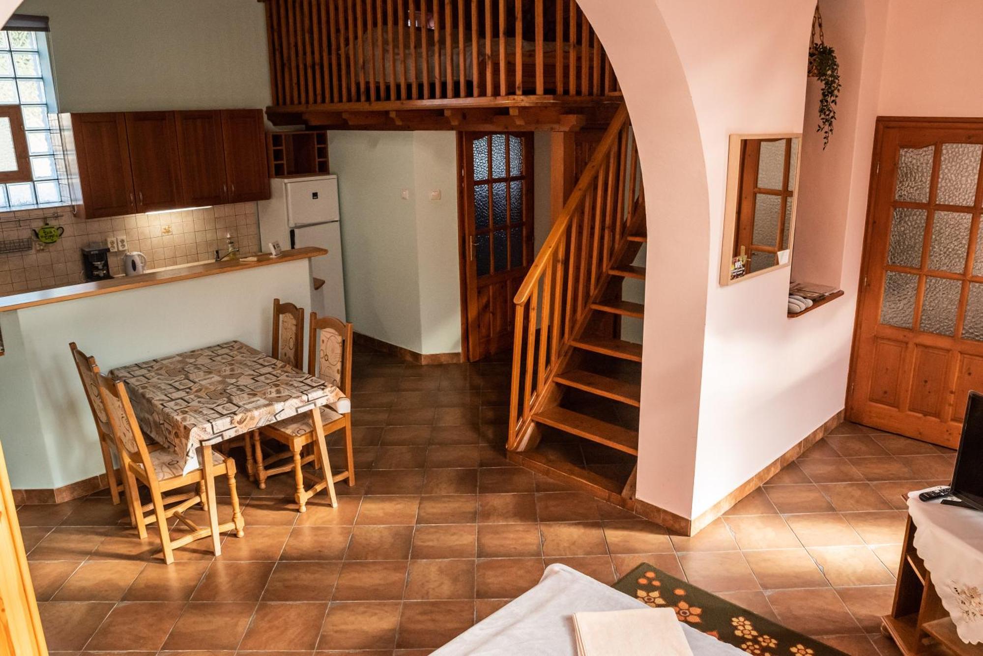 Gesztenye Apartman Makó 외부 사진