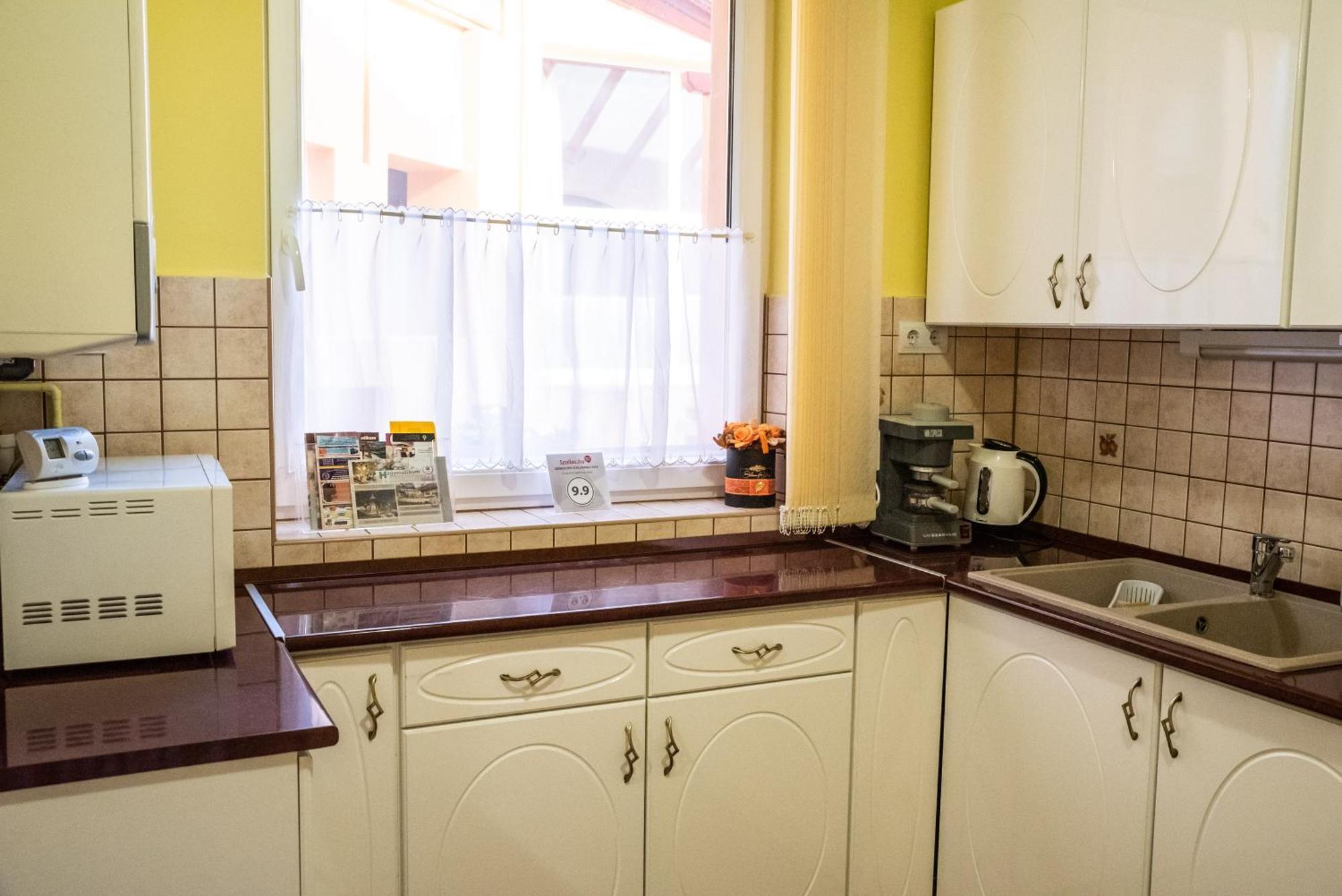 Gesztenye Apartman Makó 외부 사진