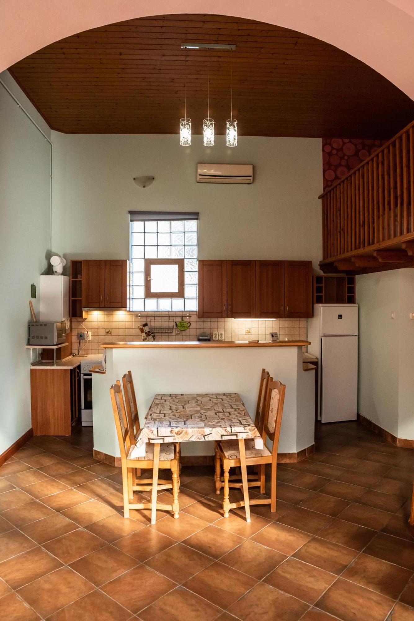 Gesztenye Apartman Makó 외부 사진